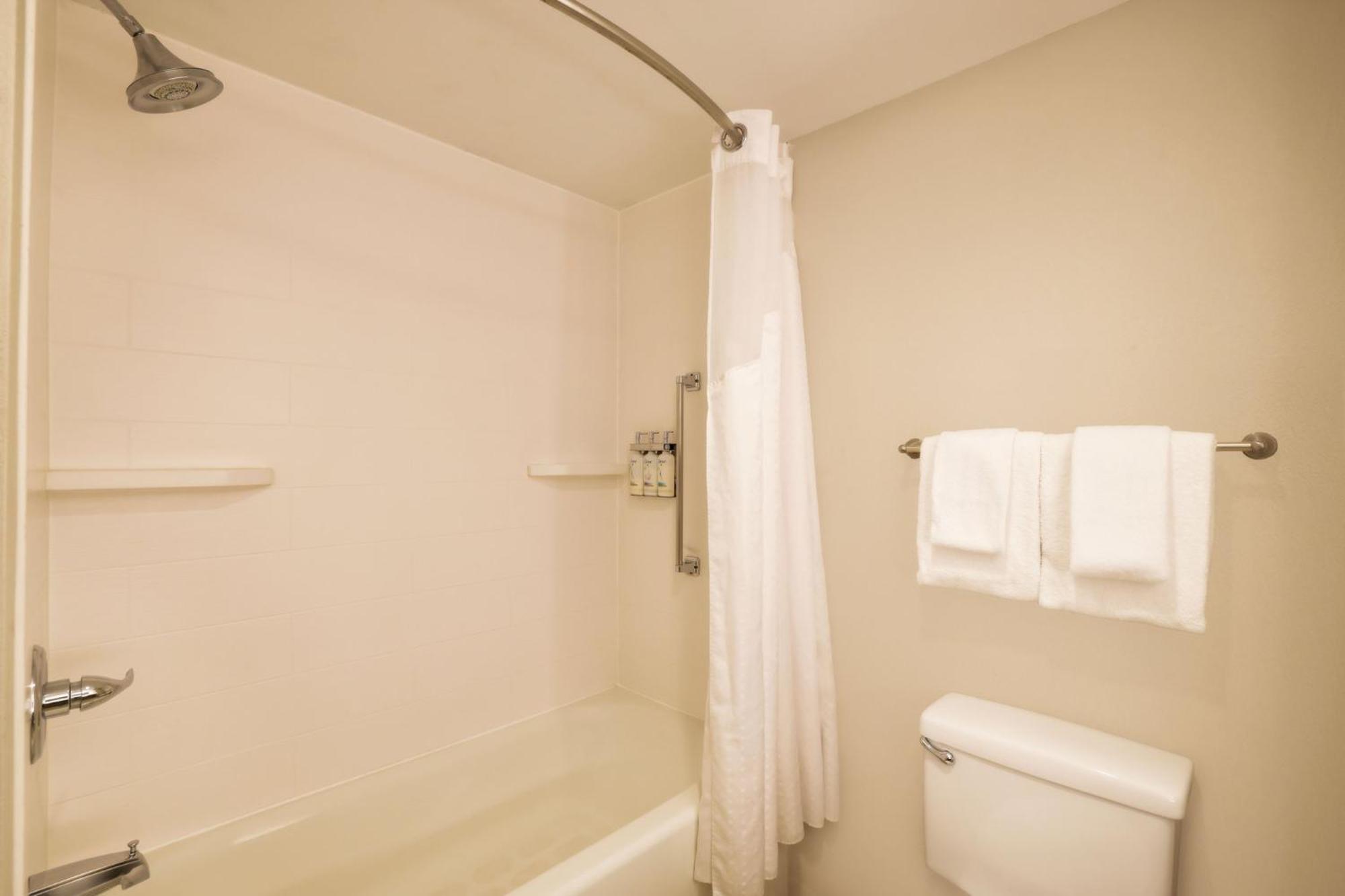 Holiday Inn Express Hotel & Suites Raleigh North - Wake Forest By Ihg Exterior foto